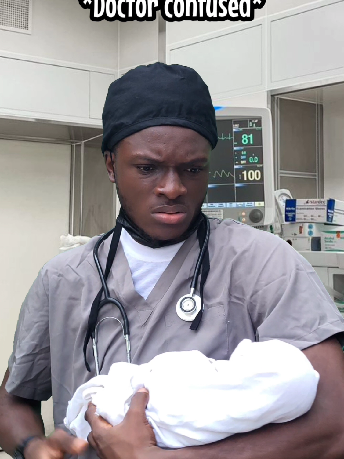 Doctor delivers a baby 😂#foryoupage #isaacsamz 