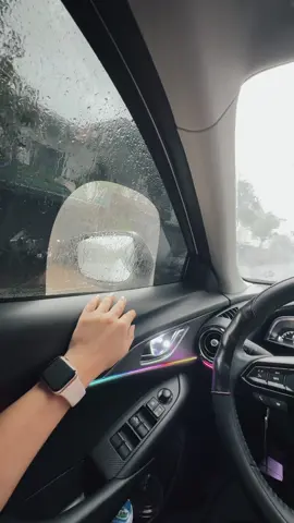 Rồi đến một lúc nào đó, đúng hay sai chẳng còn quá quan trọng nữa. Chẳng muốn ồn ào, chẳng muốn tranh cãi, tranh giành, sân si, giận hờn, trách móc…, thứ mà ta cần đơn giản chỉ là bình yên.☘️ Suy cho cùng cuộc đời của mỗi người chỉ hơn thua nhau ở số phút giây được sống thanh thản và an yên. Mong em dù có bị đối xử như thế nào vẫn giữ vững sự dịu dàng nhẹ nhàng với đúng bản chất của con người em, đừng bao giờ làm lại với ai điều gì như cái cách họ từng làm với em ! Vì em biết rõ nó rất đau mà đúng không ? 🥺 Cuộc đời bao nhiêu sóng gió mong em hãy giữ vững lòng lương thiện và trái tim ấm áp của mình! ❤️#thuongem 