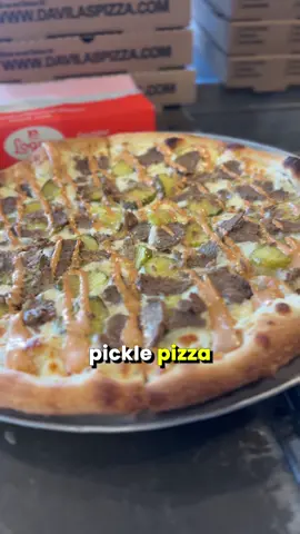 A pizza for the pickle lovers out there 🔥 #pizzalover #pizzatime #FoodTok 