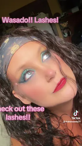 These are so easy and last all day! #trending #spotlightfinds #makeup #beautytips #wasadomagneticeyelashes 
