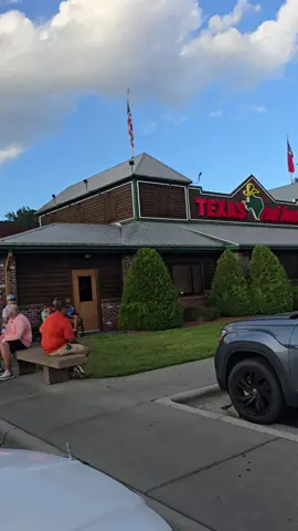 Good time and good food #texasroadhouse #steak #goodtime #family #toddler 