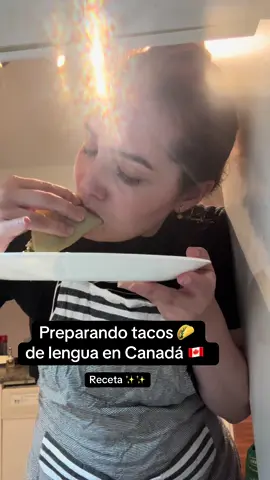 Cuando eres mexicano y emigras, una de las cosas que más extrañas son los 🌮 💔. Y es que en el extranjero no siempre es fácil encontrar ese sabor que nos recuerda a casa 🇲🇽. Por eso, hoy les enseño cómo preparar lengua de res para unos taquitos caseros 😋🔥. En el video les dejo los ingredientes y el paso a paso, para que puedan disfrutar de ese pedacito de México donde quiera que estén. 👉 Cuéntenme en los comentarios qué tal les quedaron sus taquitos 🌮💖 #mexicanosencanada #canada #tacos #Receta #recetas 
