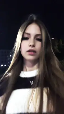Here walking at such hours of the night 🥺
