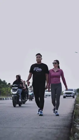 Pasangan terMERAUNG 2025 #lariyukkk🔥 #Running #pelarikonten #fyp 📸📸#pasutrimuda @MERAUNG 