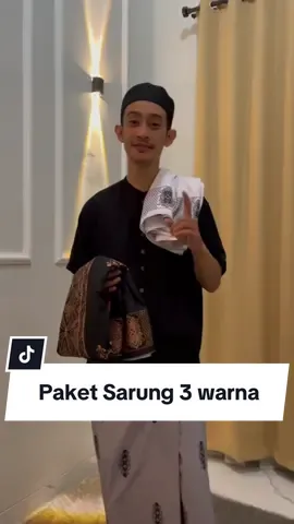 Jangan Nunggu Puasa atau Lebaran buat dapet sarung ini #sarung #kainsarung #sarungbatik #muslim #ootdmuslim 