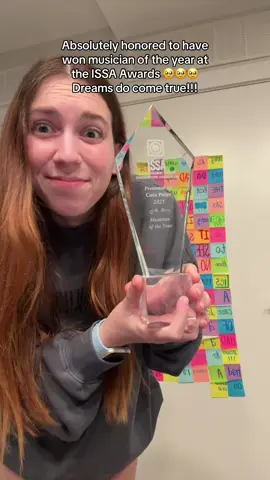 Me being a multi-award winning artist is so surreal omg I can’t believe this 😭😭😭 I’m absolutely honored and ecstatic. Thank you to everyone who has supported me on this journey!! 