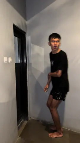😂