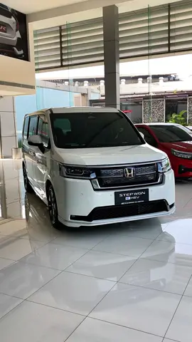 HONDA StepWGN e:HEV Warna: Platinum White Pearl #stepwgn #hondastepwgn #honda #fyp 