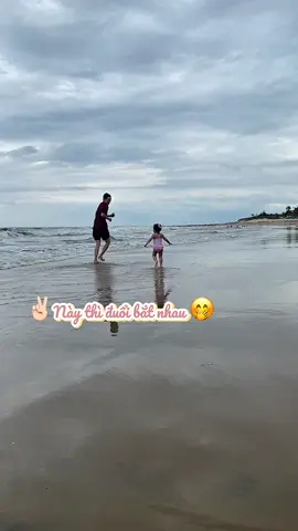 Này thì tắm bỉn.. đuổi bắt nhauu 🫣#longhaichanelresort 