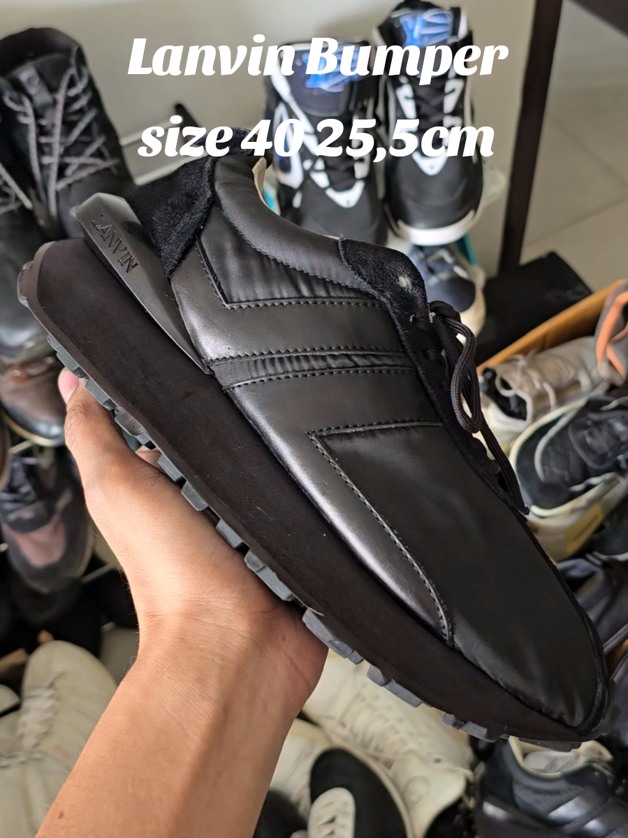 Lanvin Bumper sangar! ... ..... .... ..... .... #sepatu #lanvin #sneakers #fashion #boots 