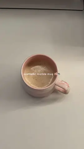 So inlove with my marble mug huhu 🩰☕️#marblemug #mug #coffeemug #pinkmarble #nordicmug 