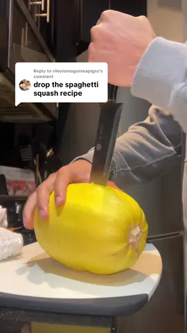 Replying to @rileylovesguineapigss squash recipe! thank you @Geico Lizard for your assistance everyone be nice to us we’re new at this #cooking #spaghettisquash #fallrecipes 