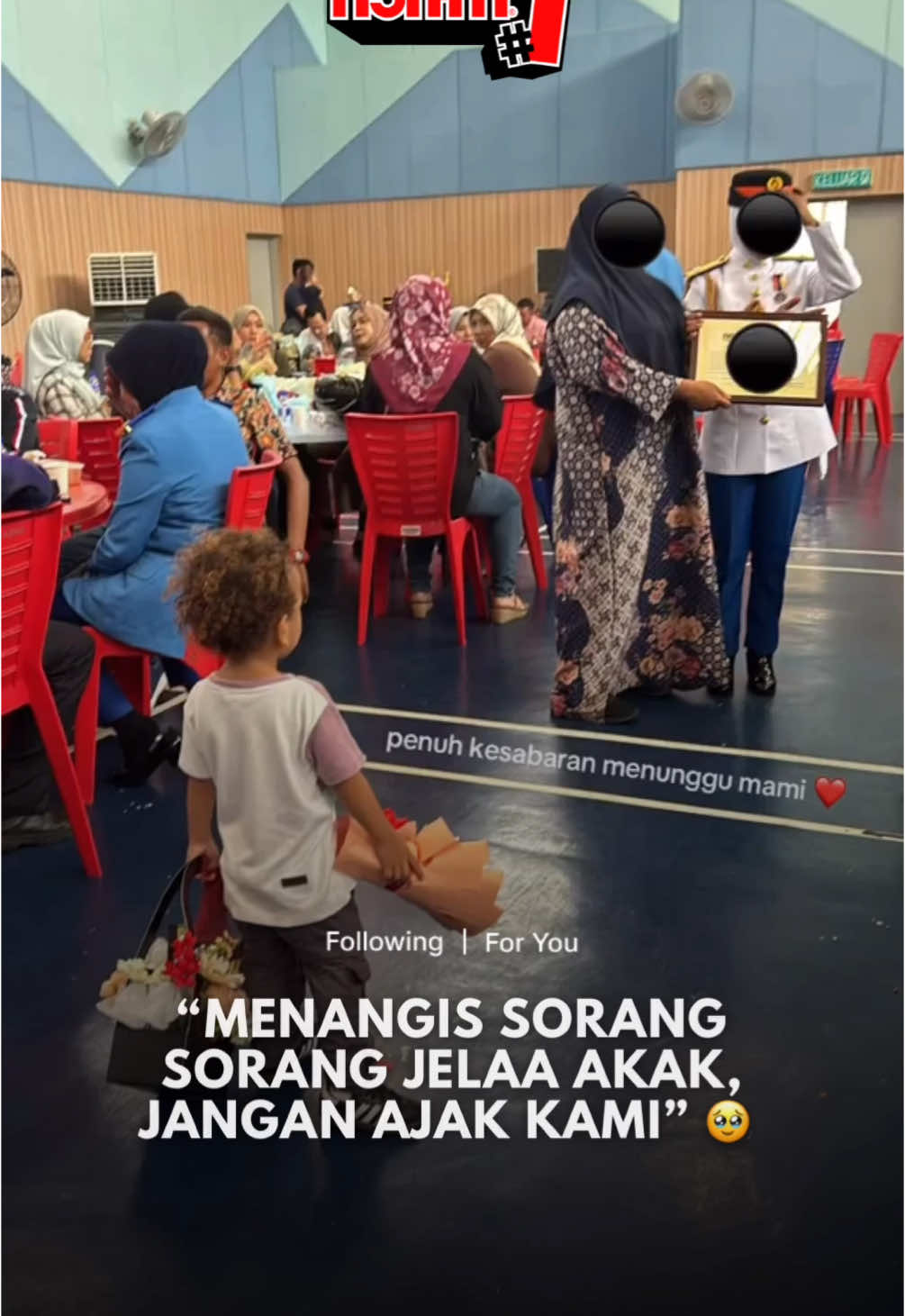 Alaaaa sedih laa. Terus senyum si anak bila nampak mak dia 🥹❤️ #HotFMNo1 #HotFM #BekpesHot #YangHangatDanTerbaik #RadioNo1 #KJjadiDJ Kredit: TT @mimimaneess 