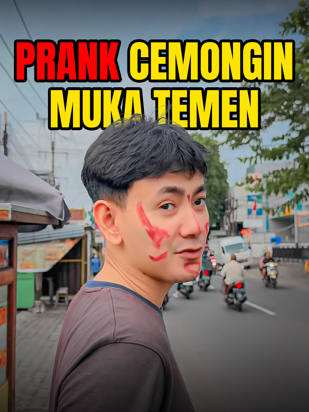 Prank Cemongin Muka Temen di Tempat Umum! Jangan Lupa Follow!