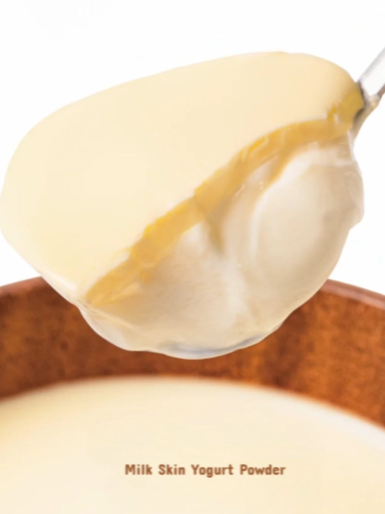 How could a milk lover ever resist this bite!! 🥛✨ A silky milk skin on top of creamy yogurt, with rich and flavorful yogurt curd underneath. Soft and smooth in every spoonful, full-bodied texture with an intense milky aroma! #milkskin  #yogurt  #yogurtpowder
