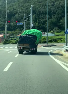 오늘 운전은 삐딱하게^^