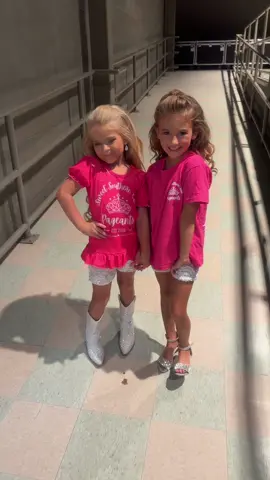 these two 😂🤦🏼‍♀️