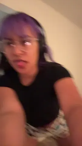 Not my phone trying to get a better view lmfaooo
