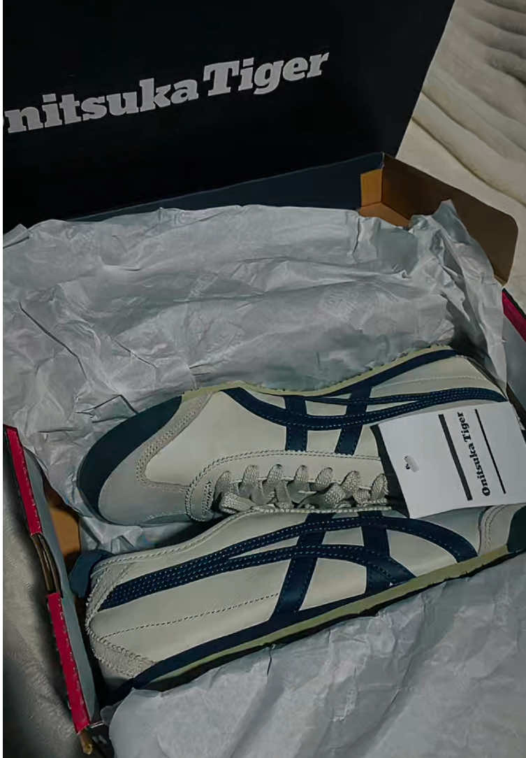 My Mexico 66 💙 love this color 🥰 #mexico66 #fyppppppppppppppppppppppp #foryou #onitsukatiger #CapCut 