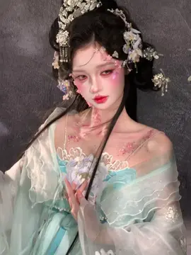 抱走柒柒#chinesegirl #beautiful #hanfugirl #hanfu 