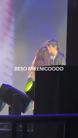 PRIMER BESO MIRENICO #zacatv #mirenico #mirandacapurro #domenicobenavides #zacafest