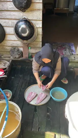 Bikin gerih ikan gabus #dailyminivlog #dailylife #acilimau #anakkampung #fyp 