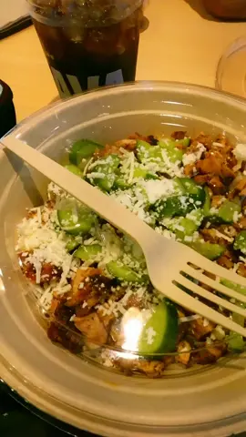 Chipotle> Cava  #CAVA #foodreview #regresso #fyp  @Regresso 