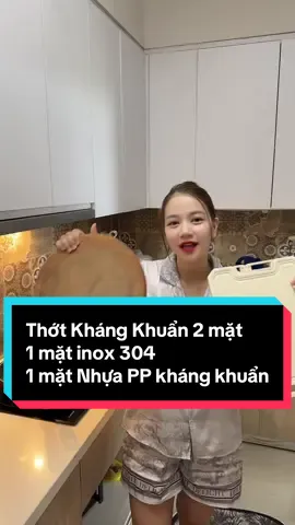 Đầu tư cho con mình không thấy tiếc gì luôn ấy các mom ạ, mà mua đồ cho mình thì cân lên cân xuống 🤣 Cái thớt này mình rất là ưng luôn nên mình giới thiệu đến các mom luoin nha! #thotkhangkhuan #thot2mat #doandam 