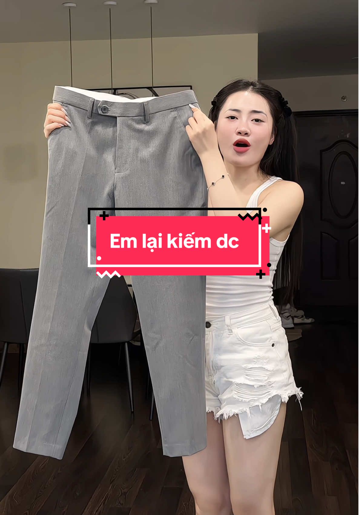 Em mới kiếm dc cho ae con quần chất lượn g lém