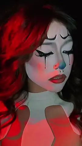 Another #repost bc the audio was removed but I’m getting excited for Halloween looks >:))) #halloweenmakeup #clownmakeup 