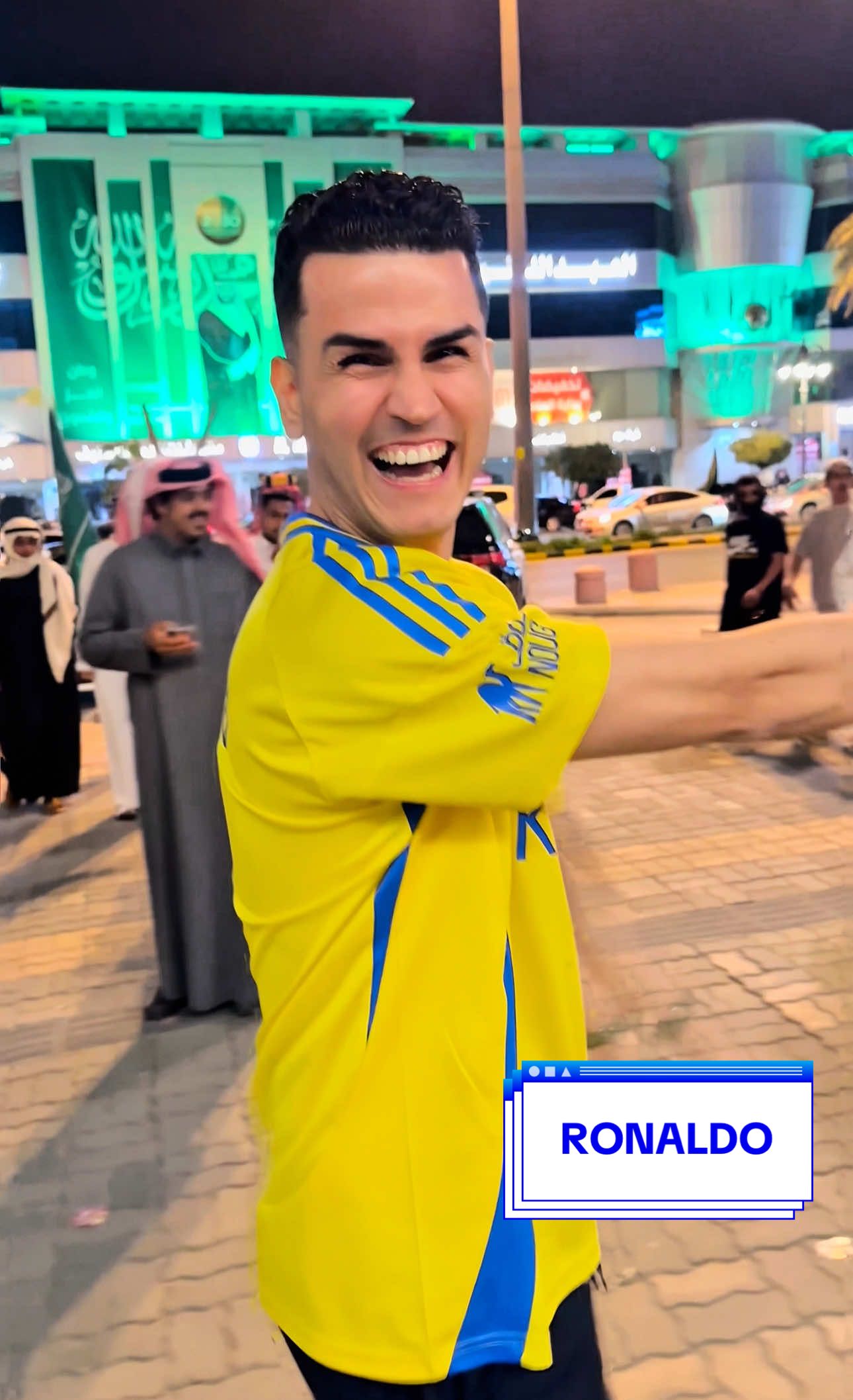 We are having fun with our Saudi friends on Riyadh’s Tahlia Street🤣 #adanalıronaldo #cristianoronaldo #cristiano #ronaldo #cr7 