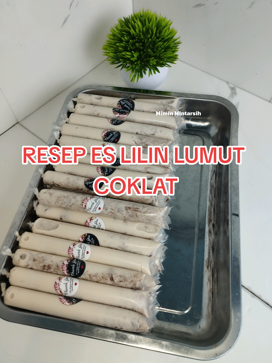 BAHAN BAHAN  150 gr gula pasir  1 bks nutrijel coklat kemasan 20gr 1 liter air 1 kaleng skm 1 kaleng susu evaporasi  1 buah es batu plastik ukuran 3x20