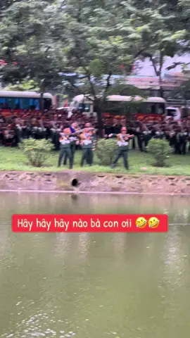 Đu tiếp nào các bạn mình ơii. Lính bộ đội cụ Hồ của mình là best rồi   🤣🤣🤣#A80 #vietnam #duyetbinh #2025 #quốckhánh #duyetbinhvietnam #duyetbinh2025 #welcometovietnam #tiktokviral #hopluyen #hellovietnam 
