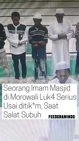 Beredar rekaman CCTV imam masjid Baitul Rahman di desa Tompira, kecamatan Petasia Timur, kabupaten Morowali Utara ditik*m. Korban imam ditik*m oleh salah satu jamaah saat sedang sholat subuh, tampak dalam remakan CCTV, seorang jamaah mengeluarkan senjata tajam berupa b4dik langsung men*suk bagian pinggang kanan imam. Usai menik*m korban, pelaku hendak kabur namun para jamaah lainnya lansung mengamankan pelaku selanjutnya dibawa ke Polres Morowali Utara. Barang bukti sebilah b4dik kami sudah amankan, pelaku penikaman tertangkap langsung oleh jemaah, rekaman CCTV Memperjelas bukti yang dilakukan pelaku,” Ungkap IPTU. Theodorus Risupal. Korb4n sedang kritis dan menjalani perawatan di klinik Petasia Timur, korban rencananya akan di rujuk ke RSUD Kolonodale. Sementara motif pelaku menik*m korban juga masih didalami oleh pihak Polres Morowali Utara. . . .