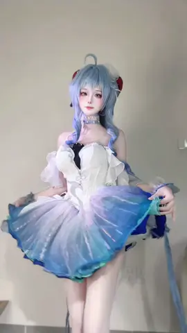 香香软软的小蛋糕 #甘雨 #cos #原神 #慢摇 #二次元