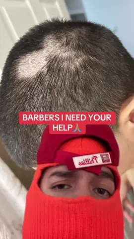 Chat I need the barber community’s help. I thought I was a barber for a moment today and accidentally messed up my friend’s hair. The guard came off and I accidentally shaved off the top part of his hair. Now I offered him a free hat. #barberlife #barbertok #cuttinghair #fadehaircut #44vato 