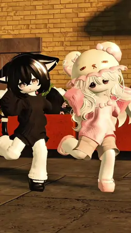 eh.. salah lagu 😮 tak perlu pikirkan lagu yang penting ku sama kamu🤭🫵🎶 map:rh dance studio dance: 1.click click flash (pose)               2.apt (TT.Ver)  cd:@phiiyann  #roblox #robloxdance #robloxtrend #rhdancestudio #rhdancestudiotrend 