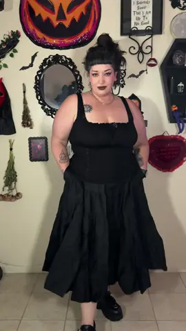 So happy I finally got my hands on this skirt! #plussize #goth #corporategoth #softgoth #alternativefashion 