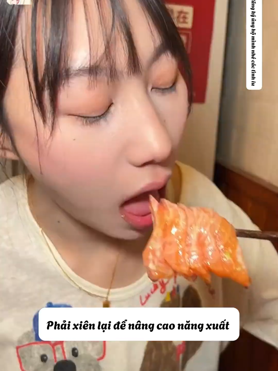 Nay ăn toàn cá hồi. Không biết bụng có sao không #mukbangdoan #ancungtiktok #mukbang #fyp #ăn #Foodie #food #eatwithme #thuthach 
