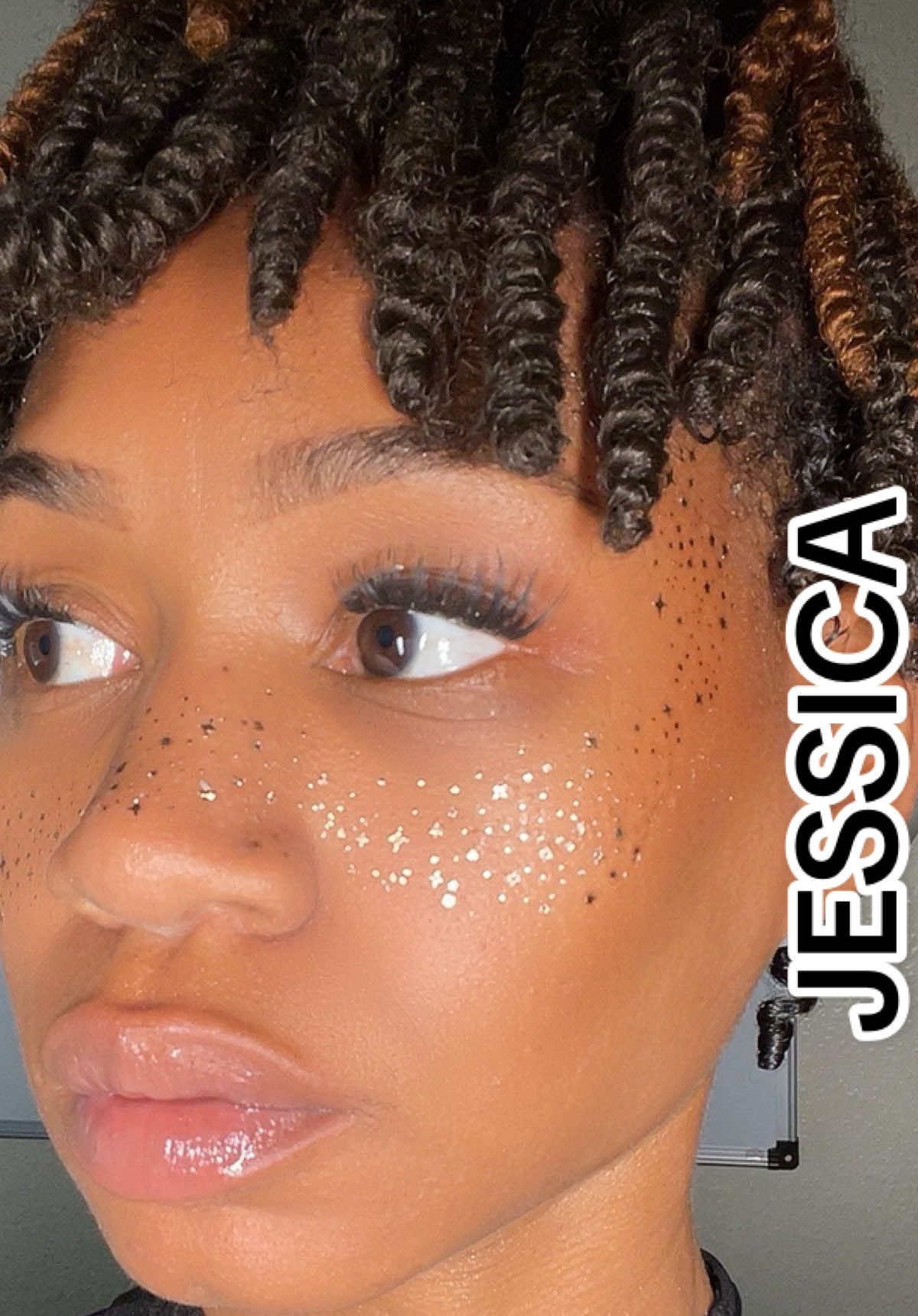 Good Night Yall 🤟🏾🤌🏾❤️ #glitterfreckles #hoodcaster #crashout #update 