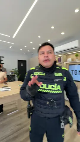 Se puso raro el ambiente #fyp #champeta #policia #tombos 