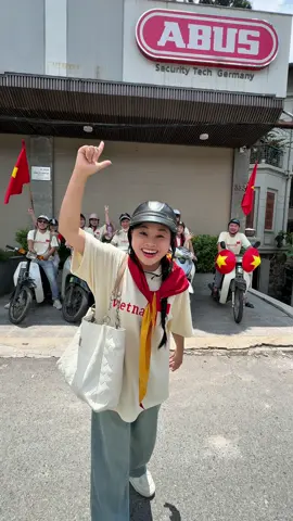 Hãy đi xem duyệt binh để biết rằng Việt Nam của chúng ta thật hào hùng. #hoangthaofamily 