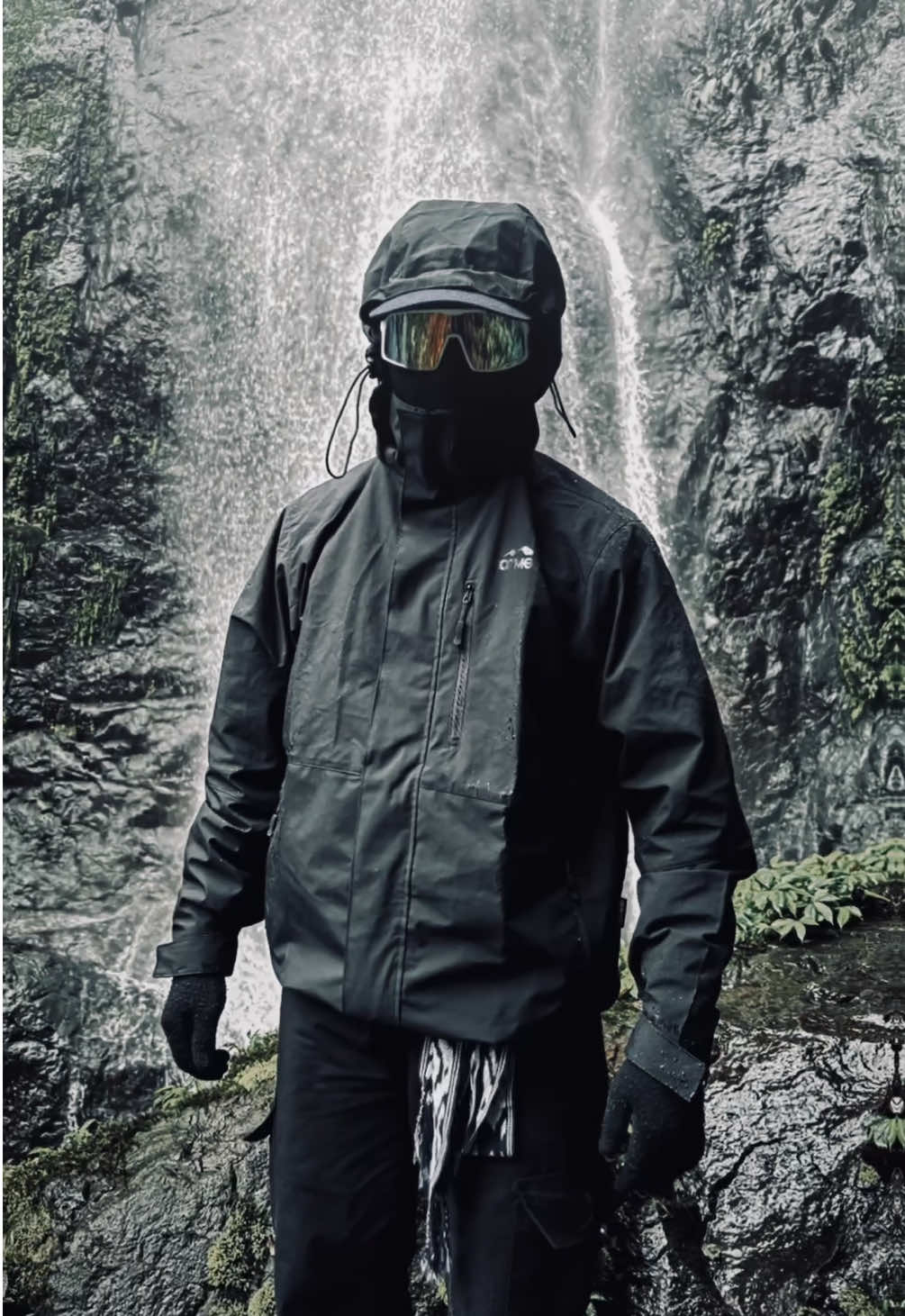 cozmeed mantap juga🔥🔥🔥 Jacket BY @cozmeedofficial  BB : 54 TB : 162 SZ : M #fyp #gorpcore #trend #fomo #kece 