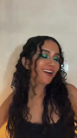 eu quando sou linda e uma otima maquiadora #foryou #maquiagemartistica #glitter #azul #aqua 
