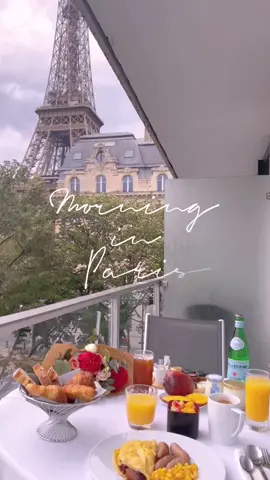 Hotel Pullman Tour Eiffel Crédit Photo:  @pin_kong Follow us on IG: @champselysees_paris www.champselysees-paris.com © Paris, Always an Amazing idea! #paris #toureiffel #pullmantoureiffel #hotelpullmanparis 