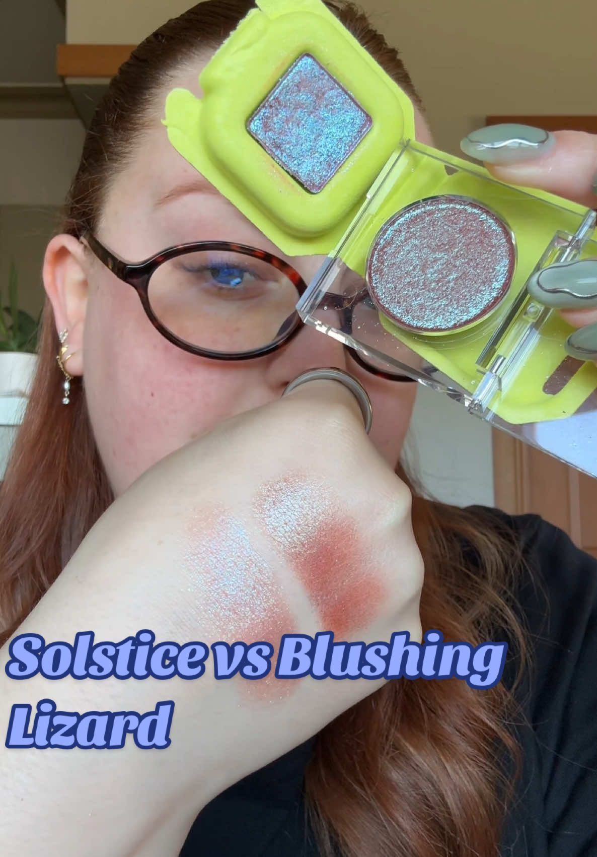 Half Magic Blushing Lizard vs Urban Decay Solstice #halfmagicblushinglizard #urbandecaysolstice #duochromeyeshadow #eyeshadowswatches #halfmagicbeauty 