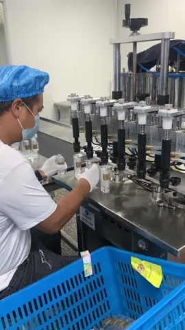 Perfume filling process from dearbody #dearbody #perfumefactory #factory #wholesale #wholesaleperfume 