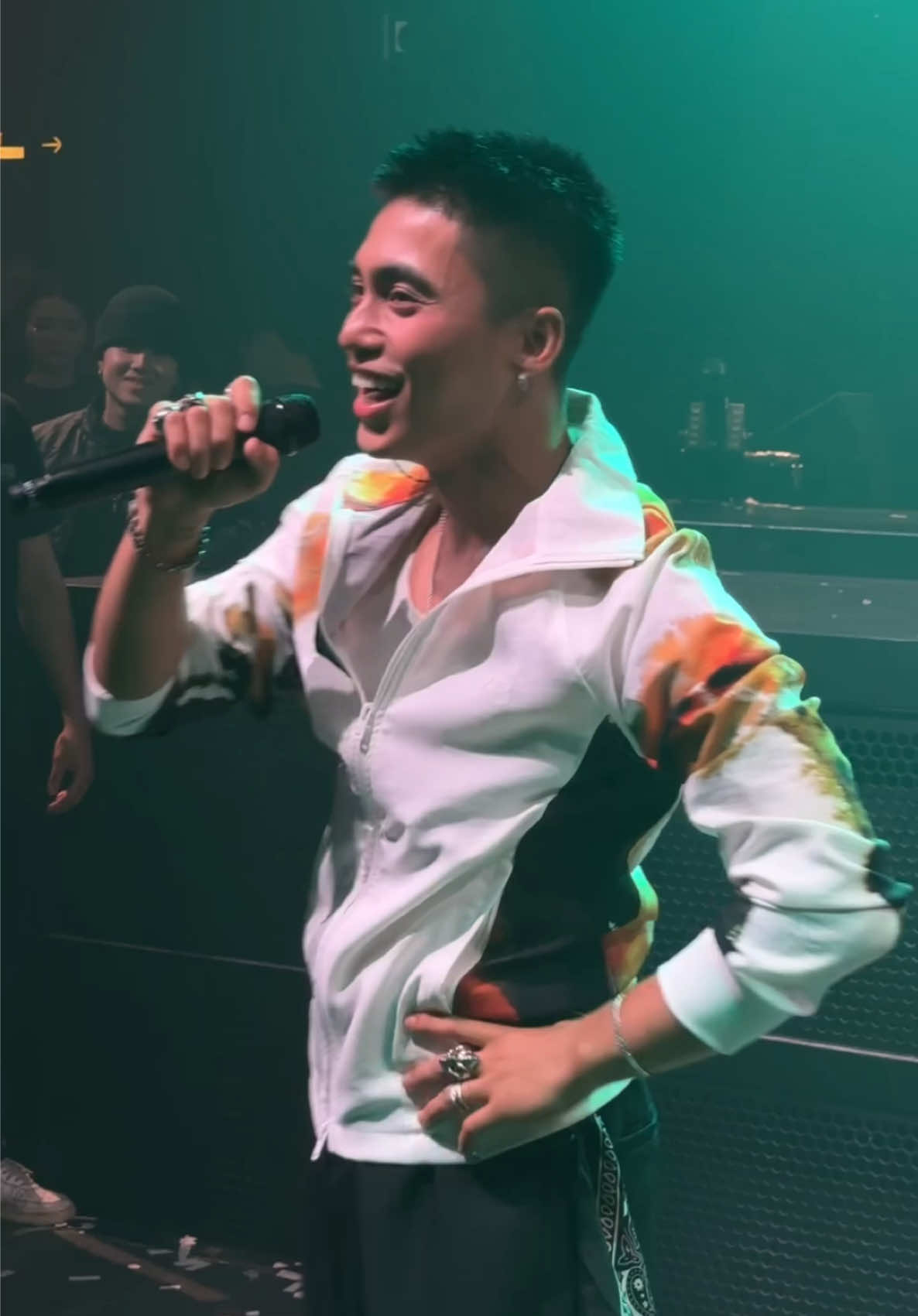 Lâu lâu phải khảo bài các đồng chí tí 🤨