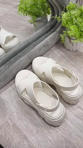 #giày #giaydep #giaynesty #nesty #sandal 