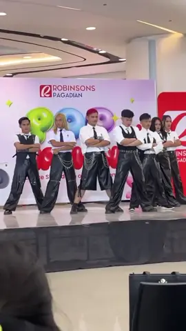 'O.O' (NMIXX BRYAN FANCAM)🔥😈 Pop Nation 2025 at Robinson’s Attrium- Pagadian City Thank you Lord, Dream Come True🤍 #kpopcoverdance #nmixx #jinni  #fyp 